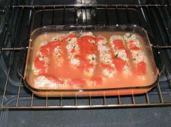 Dovlecei umpluţi cu apa si bulion, gata de pus în cuptor