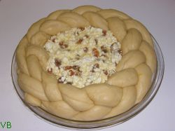 Pasca cu branză şi stafide 